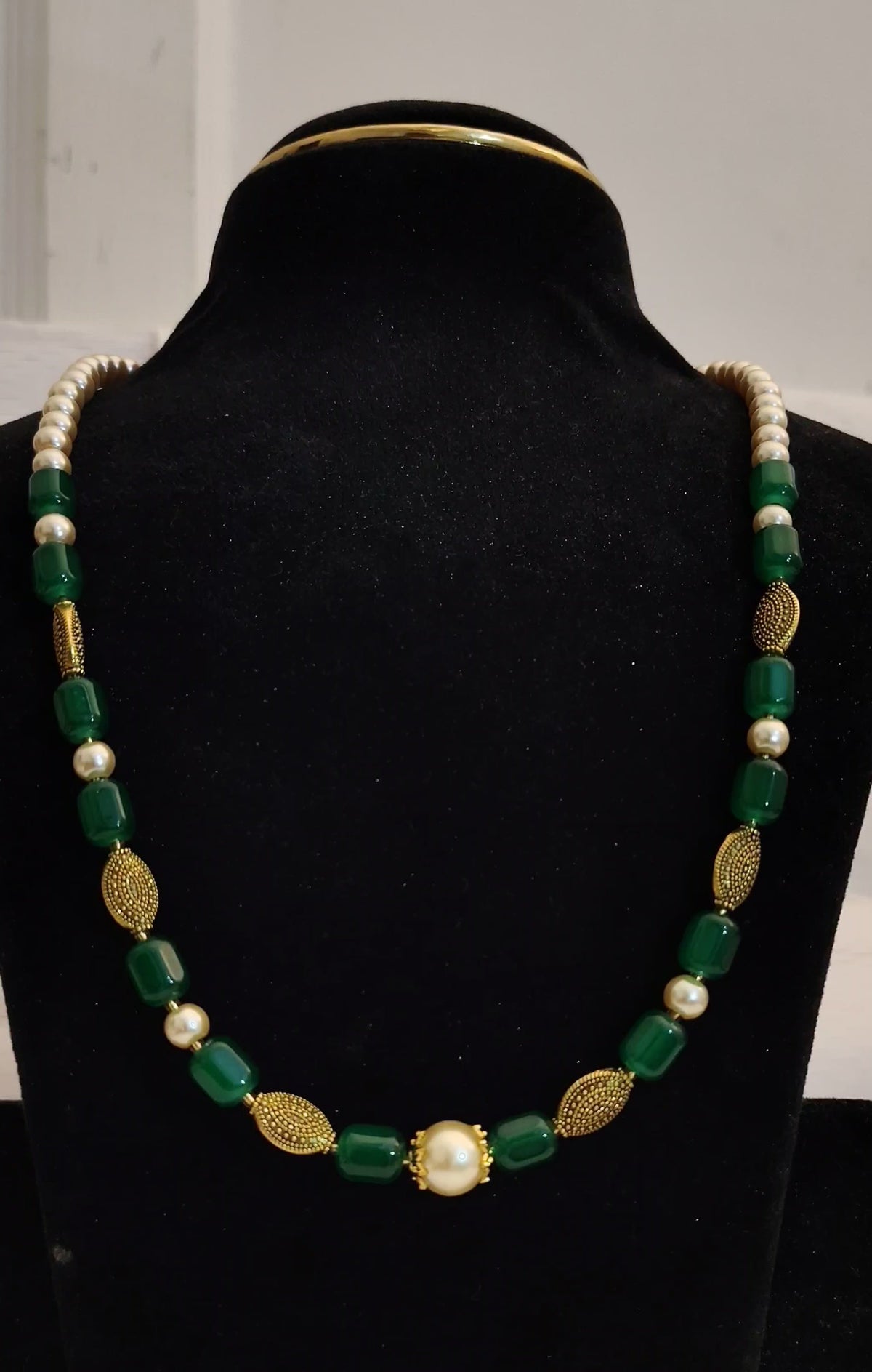 Emerald Green Beads & Pearl Necklace - view 2