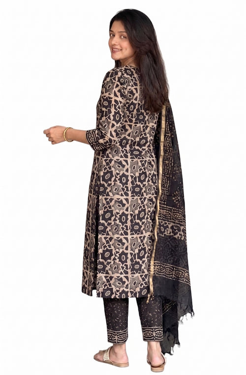 Anushri Viscose Ethnic Block Print Kurta Pant Dupatta Set - Black - 3XL - VELZARA