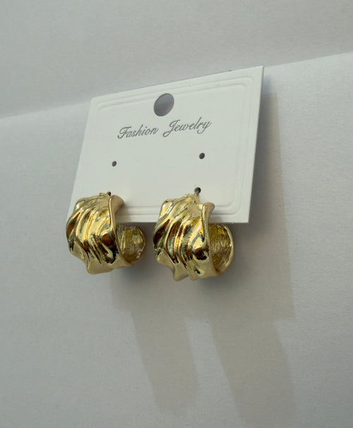 Aurelia Scallop Hoops