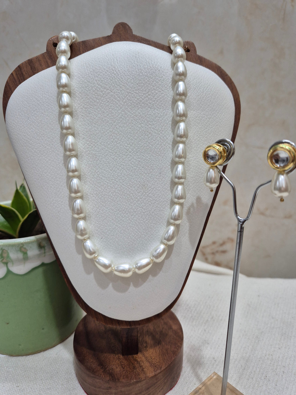 White Drop Shaped Pearl With Metal Earrings - view 2