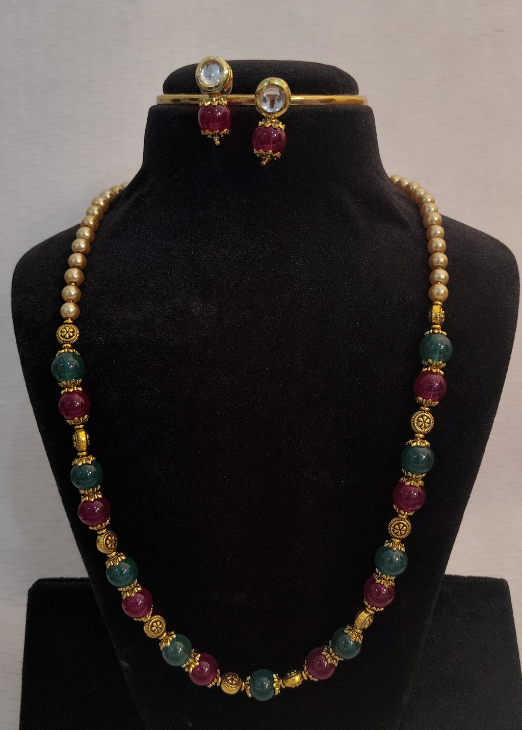Red and Green Gemstone Beaded Mala with Gold Spacers