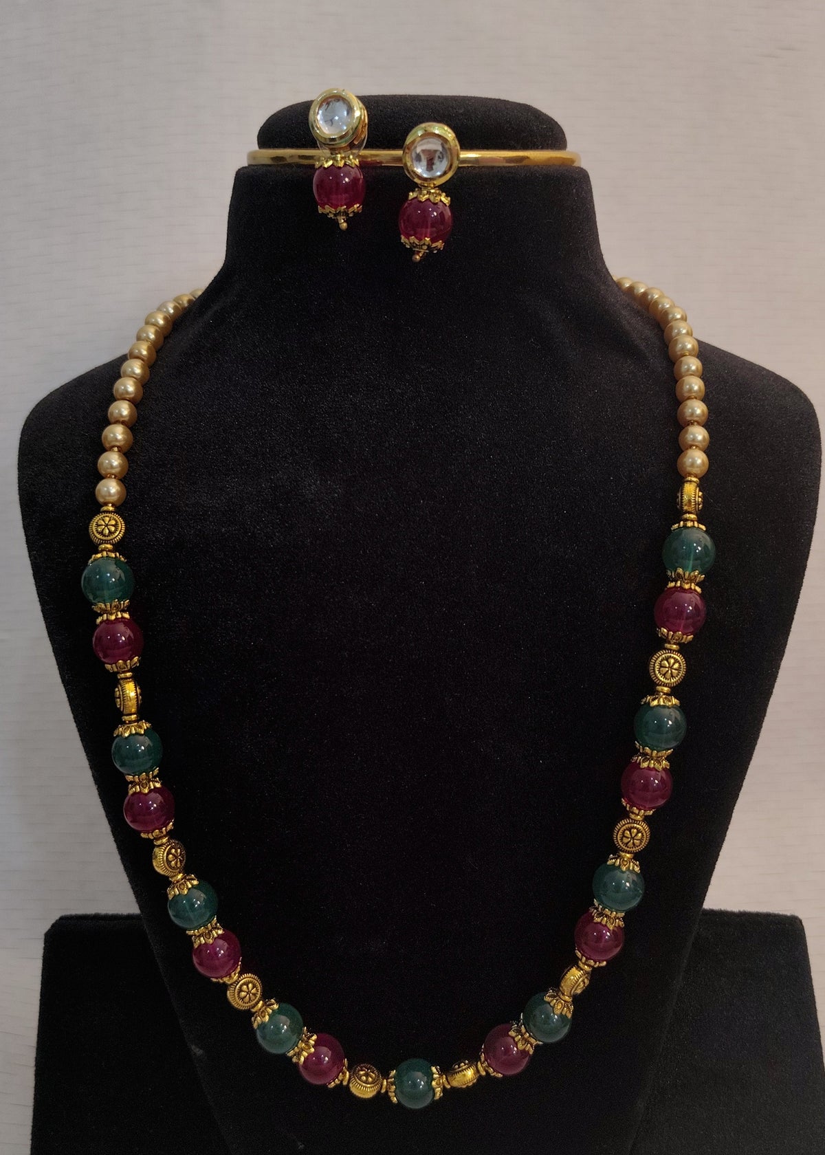 Red and Green Gemstone Beaded Mala with Gold Spacers
