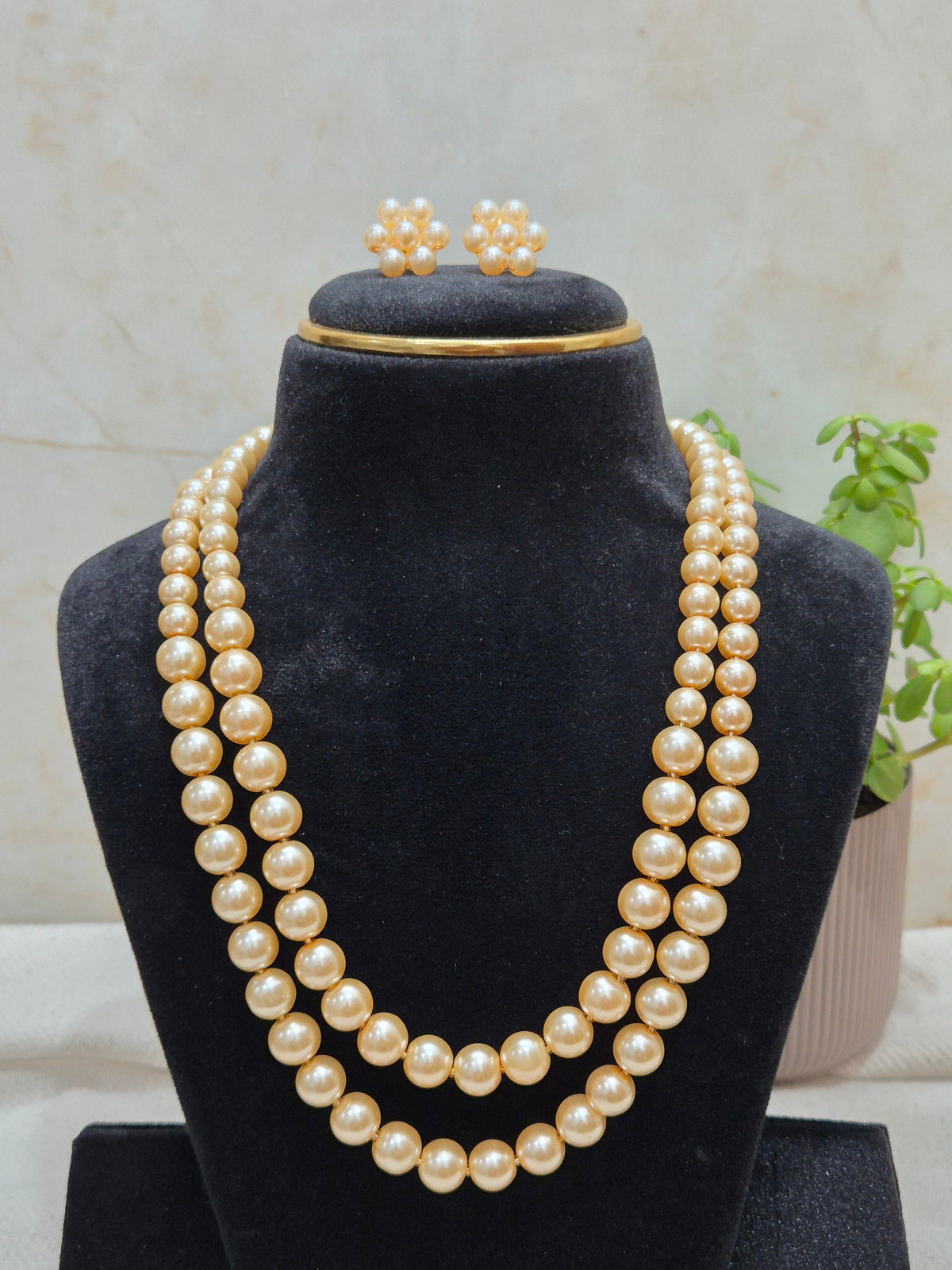 Pearl Necklace Set Golden Shade - view 2