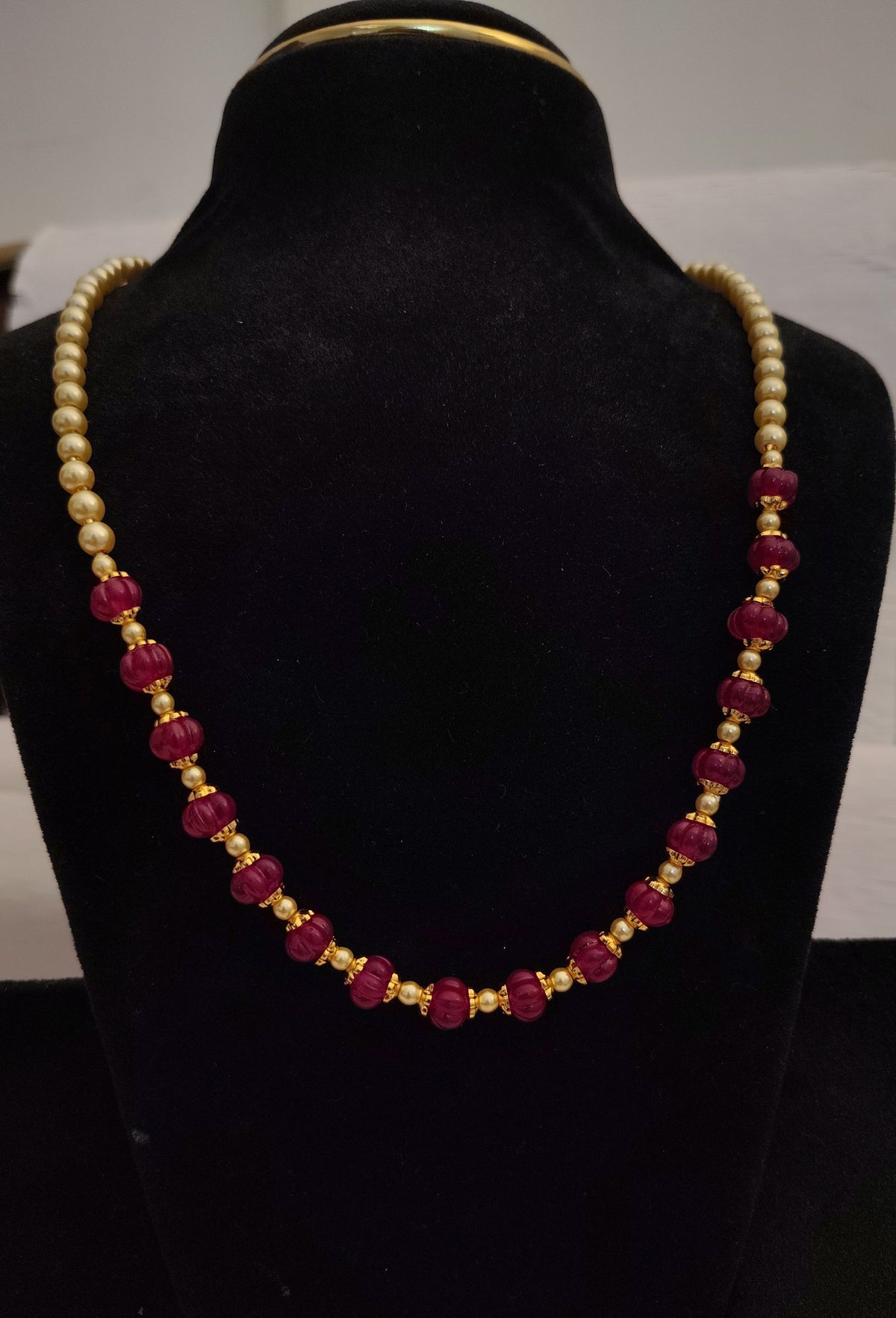 Red & Cream Pearls Necklace